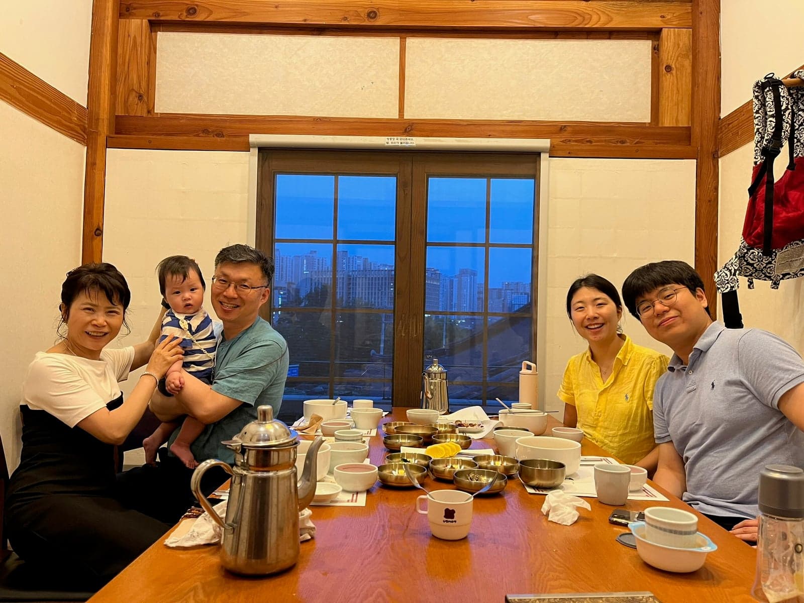 한옥에서의 식사