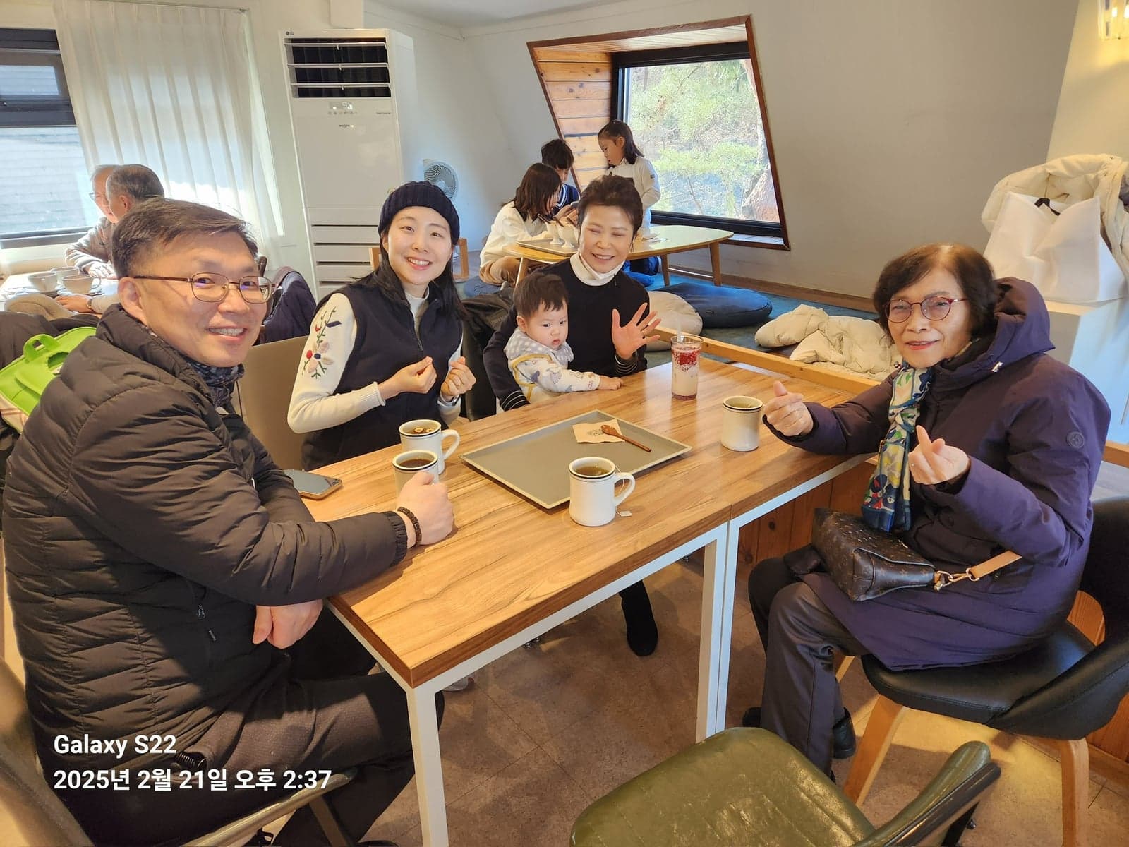 둘러앉아 나눈 이야기